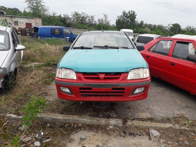 bontott MITSUBISHI SPACE STAR Jobb első Dobbetét (Kerékjárati, Műanyag)