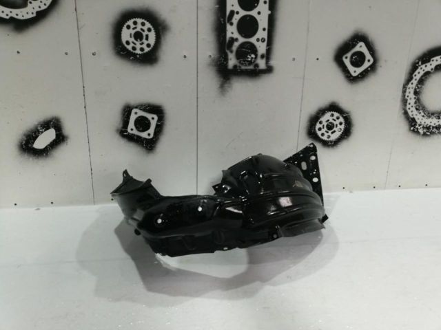 bontott MITSUBISHI SPACE STAR Jobb első Dobbetét (Kerékjárati, Műanyag)