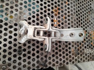 bontott MITSUBISHI SPACE STAR Jobb első Zsanér