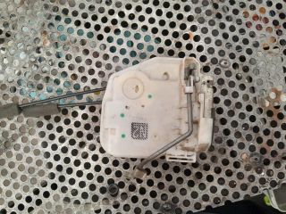 bontott MITSUBISHI SPACE STAR Jobb első Zsanér