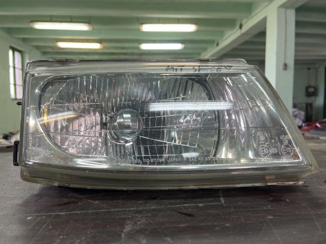 bontott MITSUBISHI SPACE STAR Jobb Fényszóró