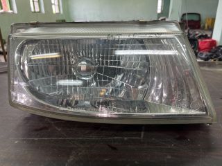 bontott MITSUBISHI SPACE STAR Jobb Fényszóró