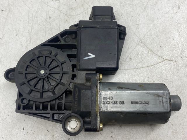 bontott MITSUBISHI SPACE STAR Jobb hátsó Ablakemelő Motor