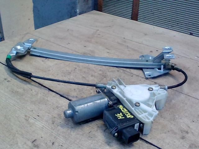 bontott MITSUBISHI SPACE STAR Jobb hátsó Ablakemelő Szerkezet (Elektromos)