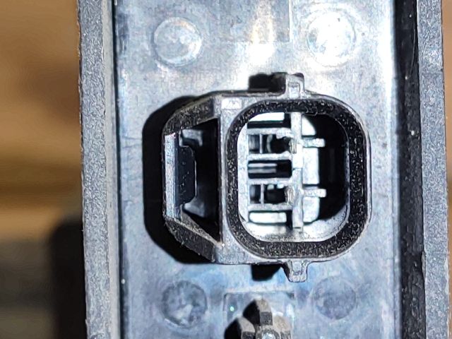 bontott MITSUBISHI SPACE STAR Jobb hátsó Ajtózár