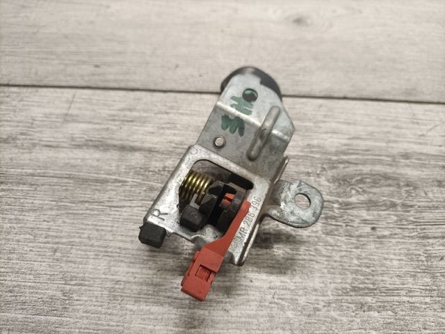 bontott MITSUBISHI SPACE STAR Jobb hátsó Belső Kilincs