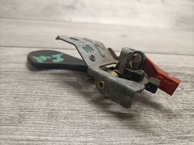 bontott MITSUBISHI SPACE STAR Jobb hátsó Belső Kilincs