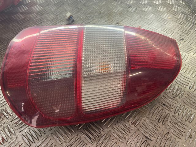 bontott MITSUBISHI SPACE STAR Jobb Hátsó Lámpa