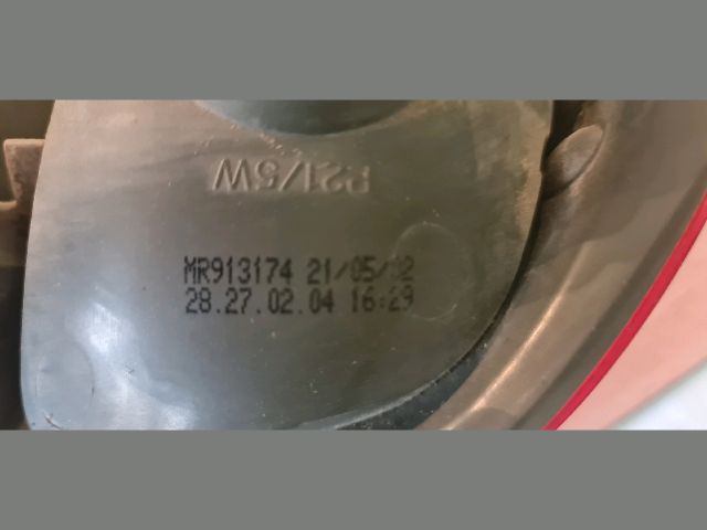 bontott MITSUBISHI SPACE STAR Jobb Hátsó Lámpa