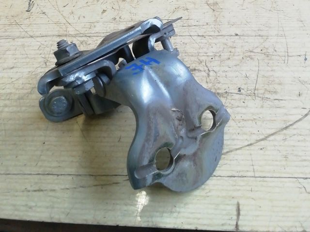 bontott MITSUBISHI SPACE STAR Jobb hátsó Zsanér