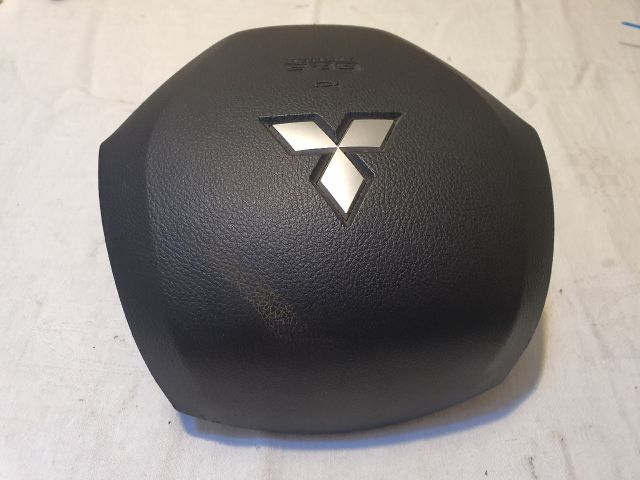 bontott MITSUBISHI SPACE STAR Kormánylégzsák