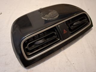 bontott MITSUBISHI SPACE STAR Középső Szellőző