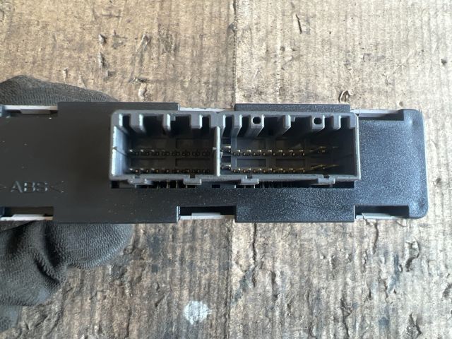 bontott MITSUBISHI SPACE STAR Központizár Elektronika