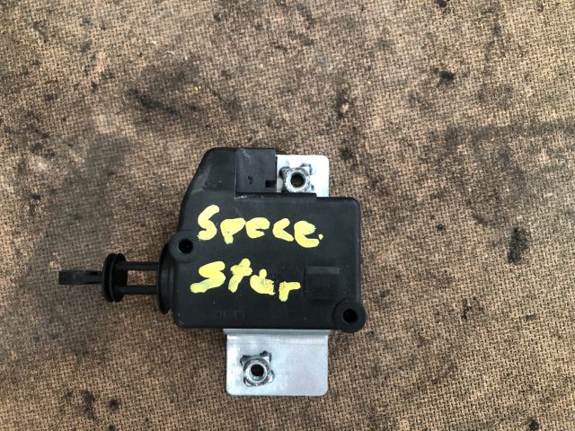 bontott MITSUBISHI SPACE STAR Központizár Motor Csomagtérajtó