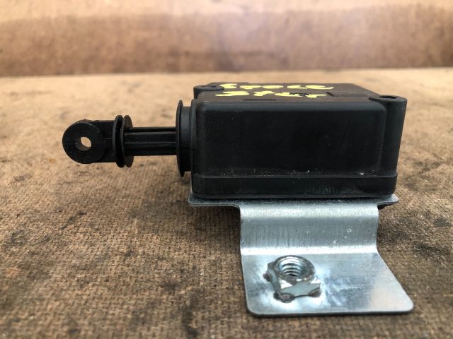 bontott MITSUBISHI SPACE STAR Központizár Motor Csomagtérajtó