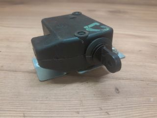 bontott MITSUBISHI SPACE STAR Központizár Motor Csomagtérajtó