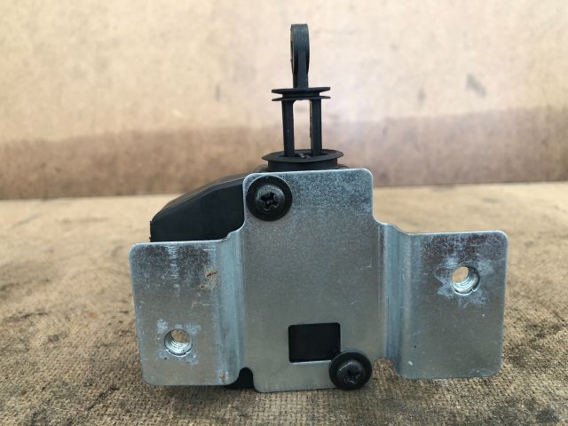 bontott MITSUBISHI SPACE STAR Központizár Motor Csomagtérajtó