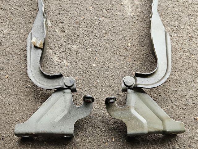 bontott MITSUBISHI SPACE STAR Motorháztető Zsanér Pár