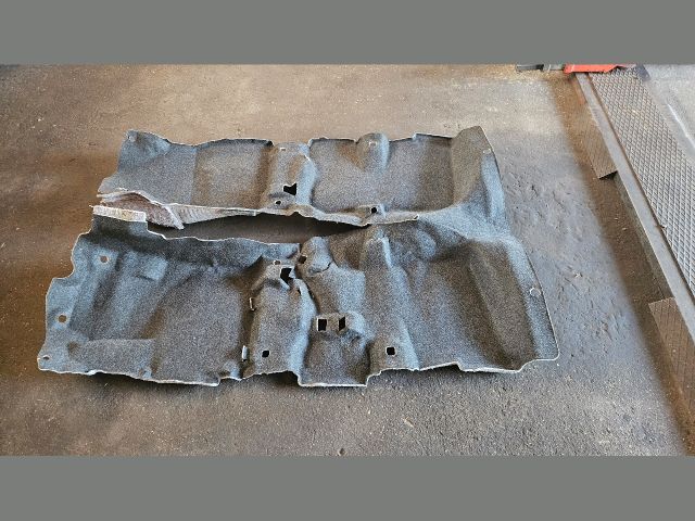 bontott MITSUBISHI SPACE STAR Padlószőnyeg