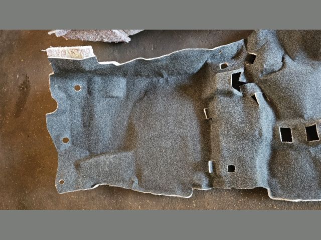 bontott MITSUBISHI SPACE STAR Padlószőnyeg