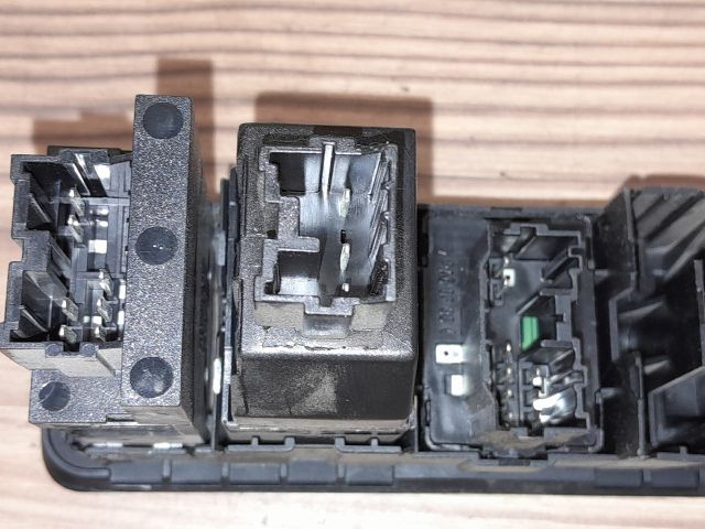 bontott MITSUBISHI SPACE STAR Tükör Kapcsoló