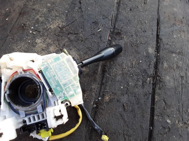 bontott MITSUBISHI SPACE WAGON Bal Kormánykapcsoló Irányjelző