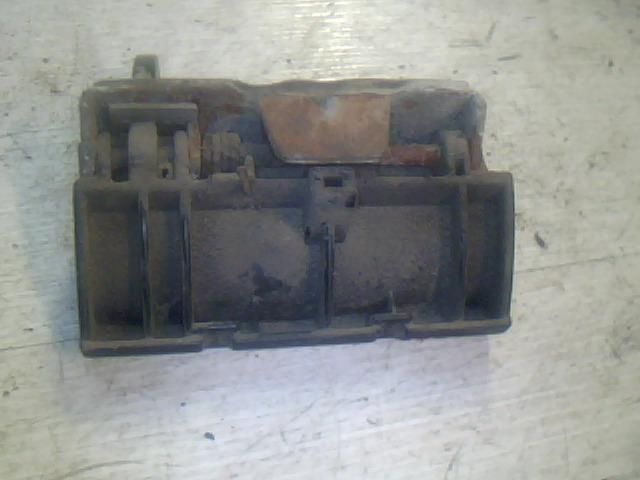 bontott MITSUBISHI SPACE WAGON Csomagtérajtó Kilincs