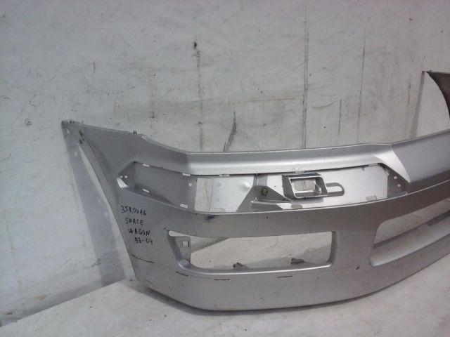 bontott MITSUBISHI SPACE WAGON Első Lökhárító (Üresen)