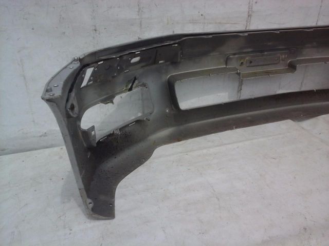 bontott MITSUBISHI SPACE WAGON Első Lökhárító (Üresen)