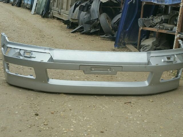 bontott MITSUBISHI SPACE WAGON Első Lökhárító (Üresen)