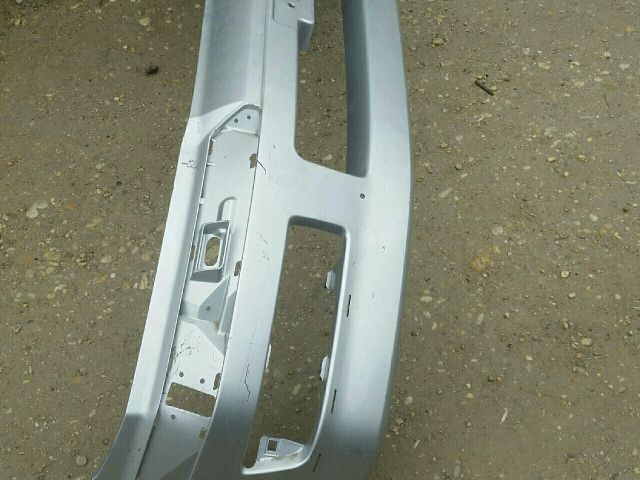 bontott MITSUBISHI SPACE WAGON Első Lökhárító (Üresen)