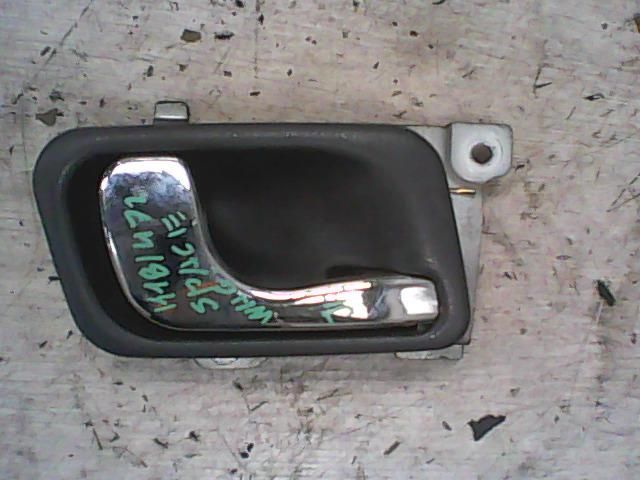 bontott MITSUBISHI SPACE WAGON Jobb első Belső Kilincs