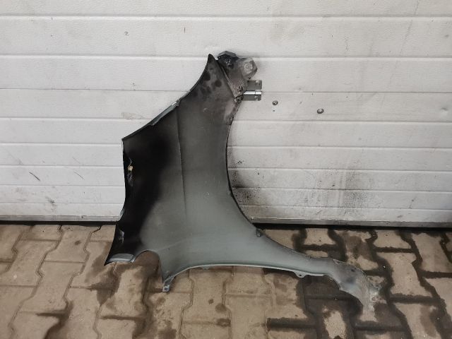 bontott NISSAN 350 Bal első Sárvédő