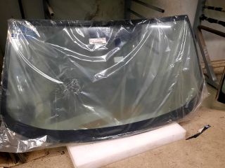 bontott NISSAN 350 Első Szélvédő