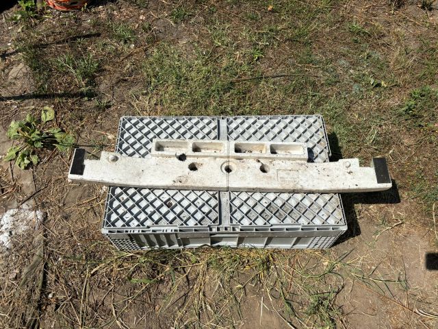 bontott NISSAN 350 Hátsó Lökhárító Ütközés Elnyelő Hab