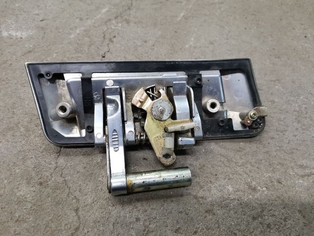 bontott NISSAN 350 Jobb első Külső Kilincs