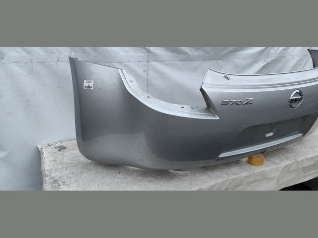 bontott NISSAN 370 Hátsó Lökhárító (Üresen)