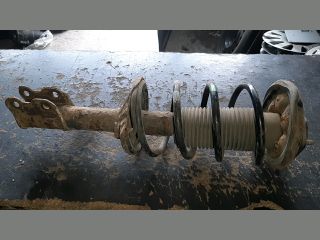 bontott NISSAN ALMERA I Bal első Gólyaláb (Lengécsillapító, Rugó)