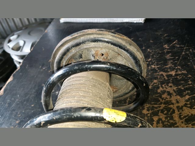 bontott NISSAN ALMERA I Bal első Gólyaláb (Lengécsillapító, Rugó)