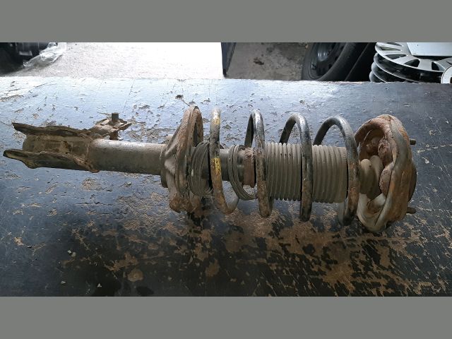 bontott NISSAN ALMERA I Bal első Gólyaláb (Lengécsillapító, Rugó)