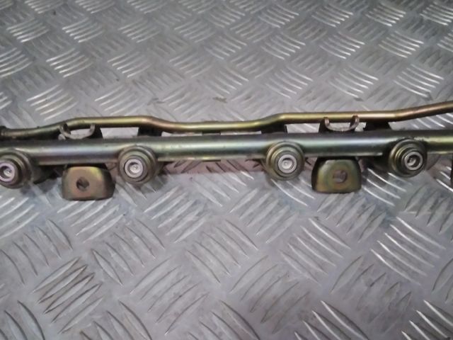 bontott NISSAN ALMERA I Porlasztó Sor / Híd