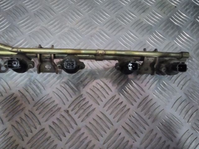 bontott NISSAN ALMERA I Porlasztó Sor / Híd