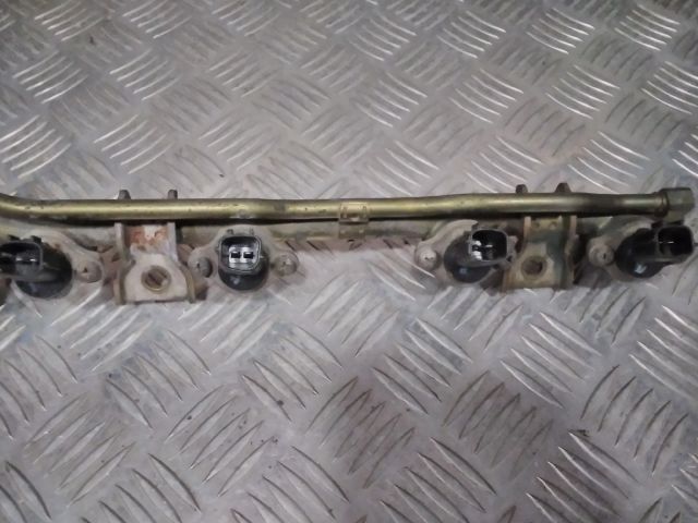 bontott NISSAN ALMERA I Porlasztó Sor / Híd