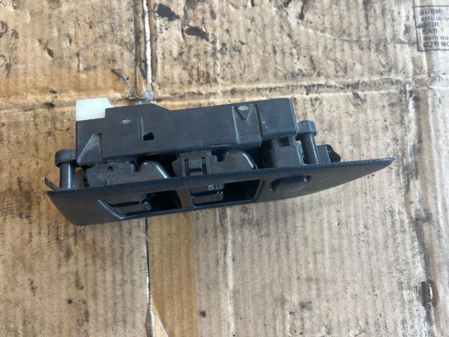 bontott NISSAN ALMERA I Bal első Ablakemelő Kapcsoló