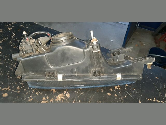 bontott NISSAN ALMERA I Bal Fényszóró