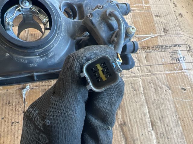 bontott NISSAN ALMERA I Bal Fényszóró