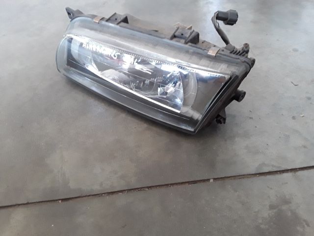 bontott NISSAN ALMERA I Bal Fényszóró