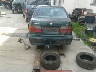 bontott NISSAN ALMERA I Bal hátsó Fixüveg (Ajtóban)