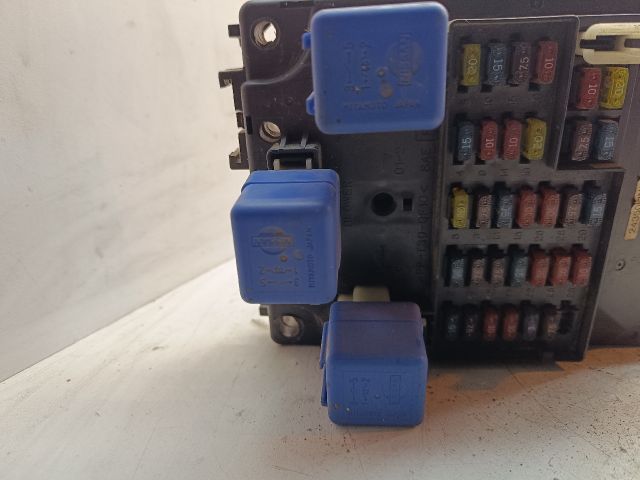 bontott NISSAN ALMERA I Biztosítéktábla Utastér