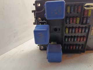 bontott NISSAN ALMERA I Biztosítéktábla Utastér